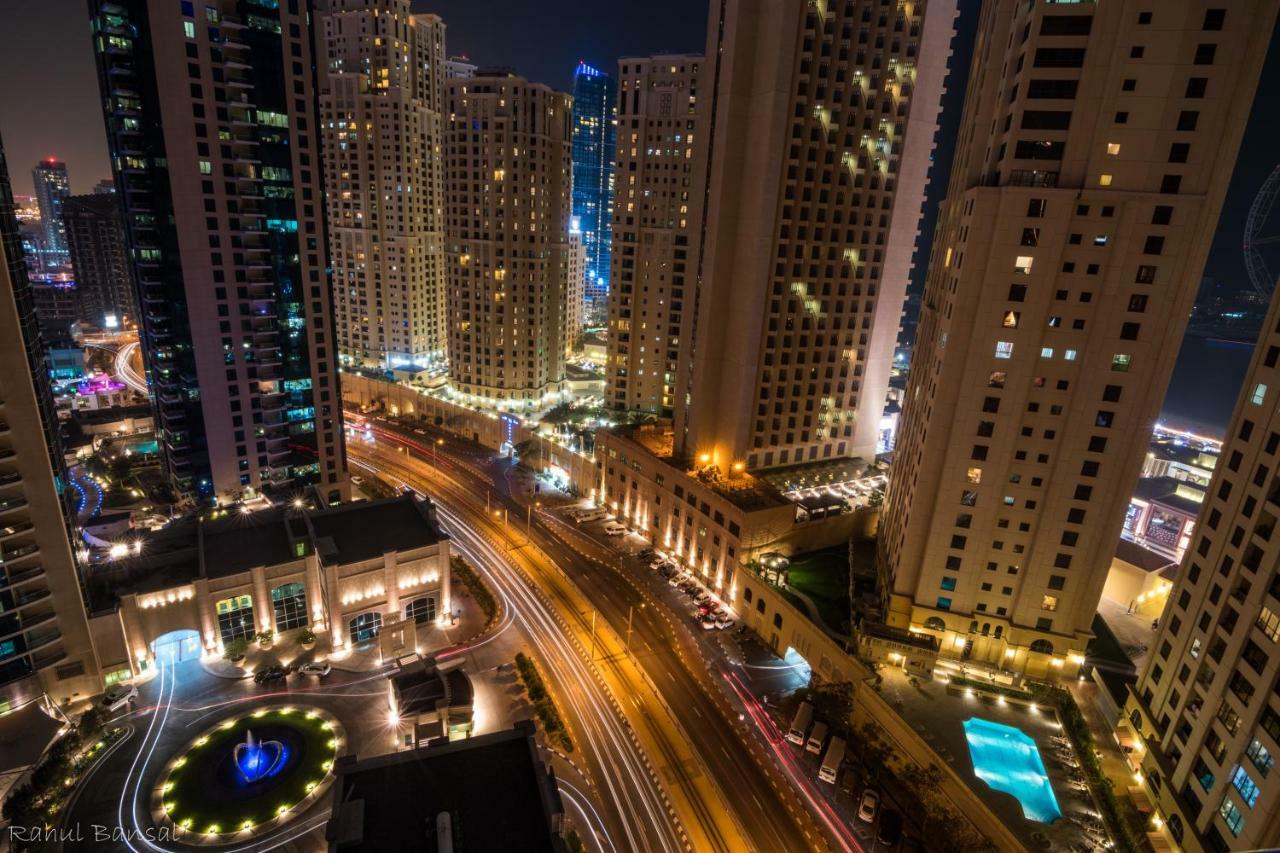 Holiday Homes Dubai Exterior photo